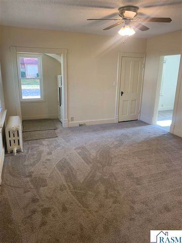 701 Nicollet Avenue, North Mankato, MN 56003