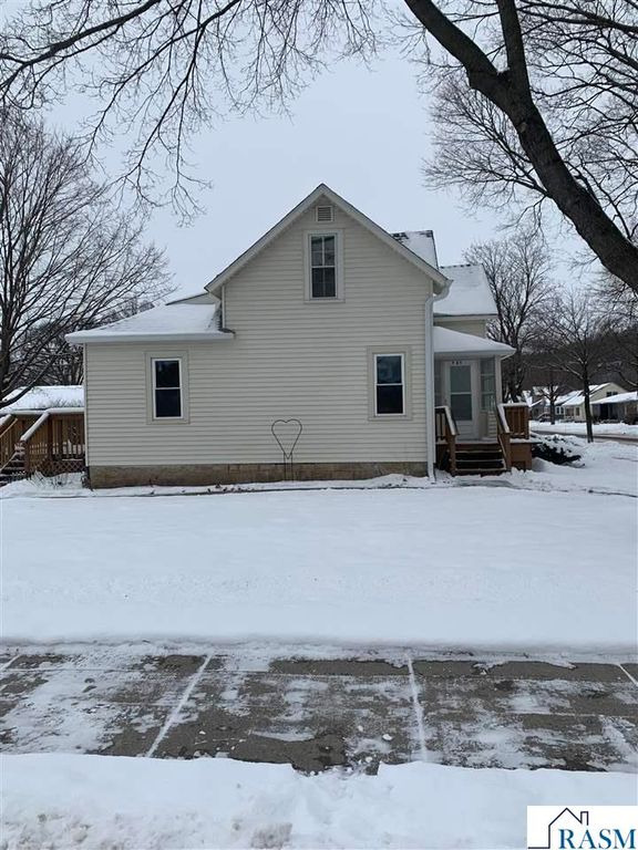 701 Nicollet Avenue, North Mankato, MN 56003