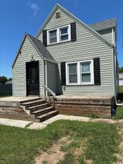 3807 Eastway Drive, Fort Wayne, IN 46806