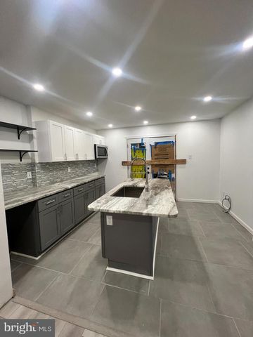 2145 N DOVER ST, Philadelphia, PA 19121