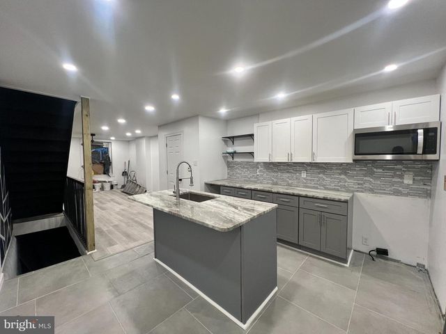 2145 N DOVER ST, Philadelphia, PA 19121