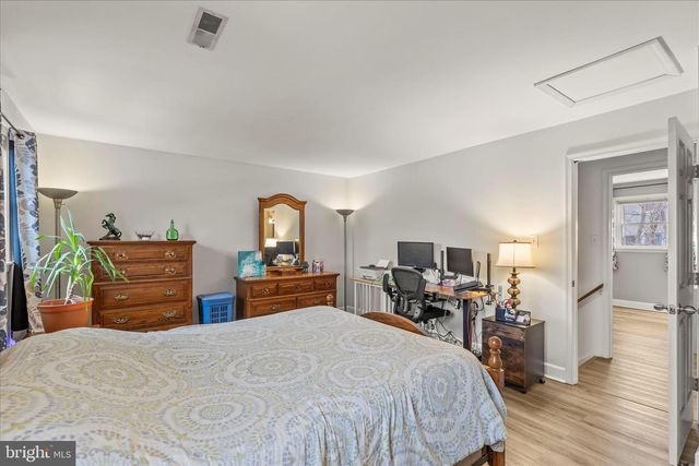 6 PERSIAN LILAC DR, Etters, PA 17319