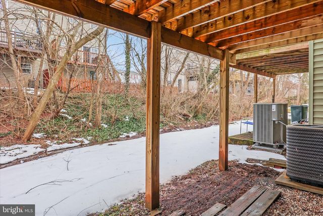 6 PERSIAN LILAC DR, Etters, PA 17319