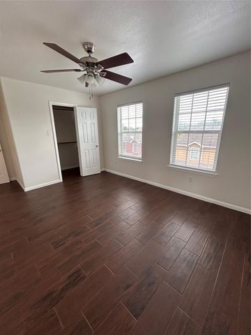 6837 Larkstone Street A, Houston, TX 77028