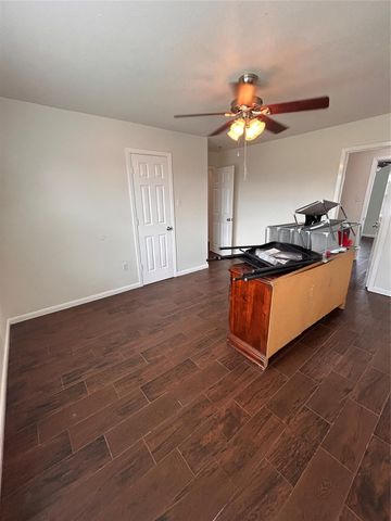 6837 Larkstone Street A, Houston, TX 77028