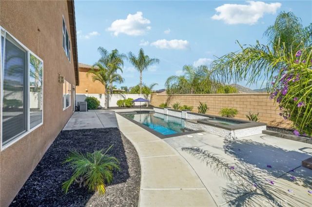 28552 Rustic Glen Street, Menifee, CA 92584