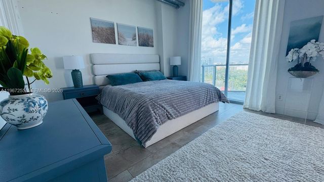 3029 NE 188th St 902, Aventura, FL 33180