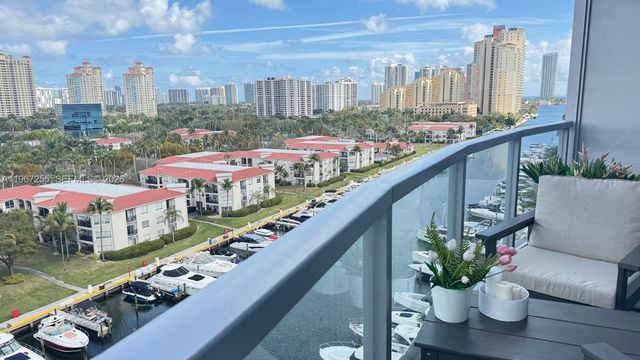 3029 NE 188th St 902, Aventura, FL 33180