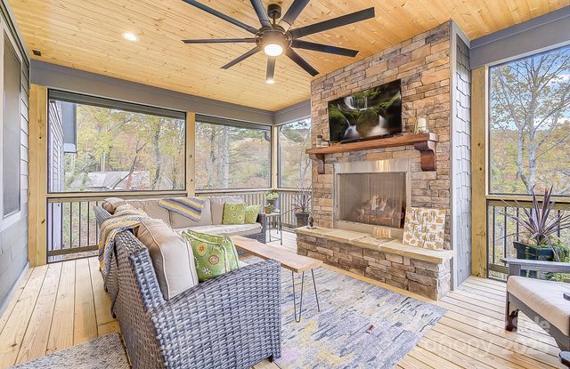 250 Judson Ridge Road, Arden, NC 28704