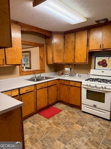 1262 Robinwood Lane, Elberton, GA 30635