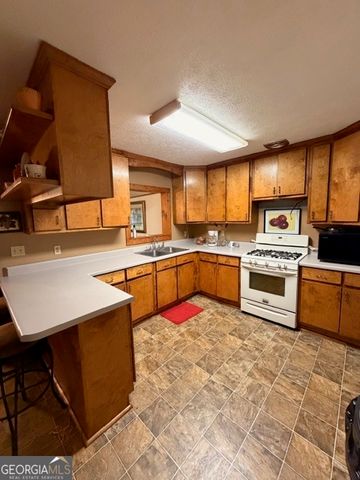 1262 Robinwood Lane, Elberton, GA 30635