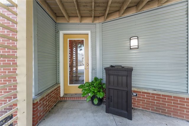 1266 W 74th Street, Cleveland, OH 44102