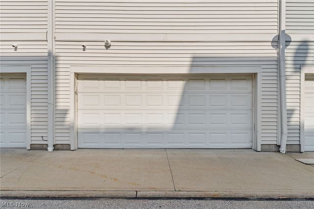 1266 W 74th Street, Cleveland, OH 44102