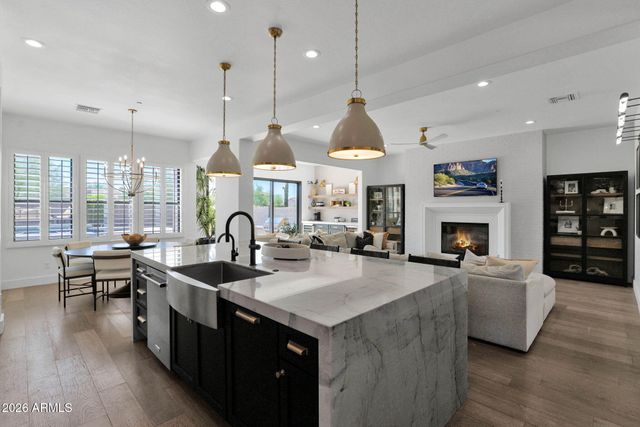 9959 E EDGESTONE Drive, Scottsdale, AZ 85255
