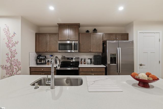 320 Kensley Drive, Greenville, SC 29617