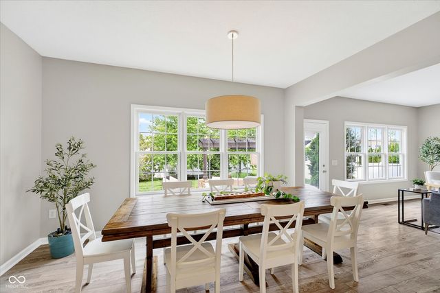 13714 Heatherfield Drive W, Fishers, IN 46038