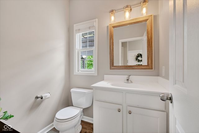 13714 Heatherfield Drive W, Fishers, IN 46038
