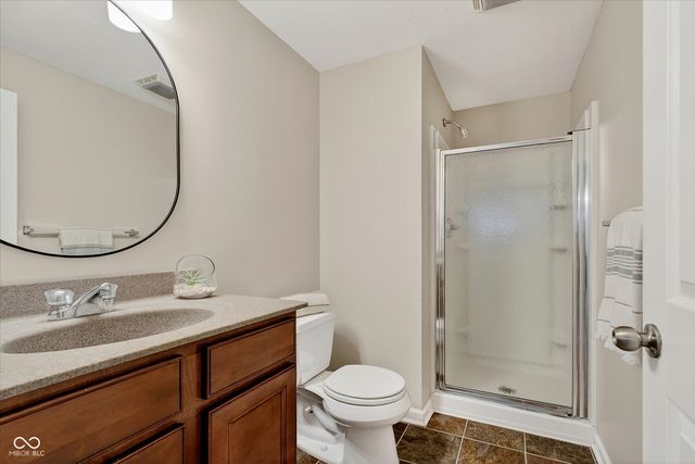 13714 Heatherfield Drive W, Fishers, IN 46038
