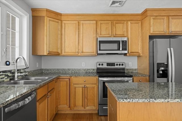 16 Third St 0, Worcester, MA 01602