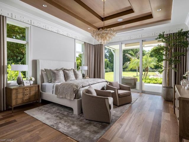 601 Carica RD, Naples, FL 34108