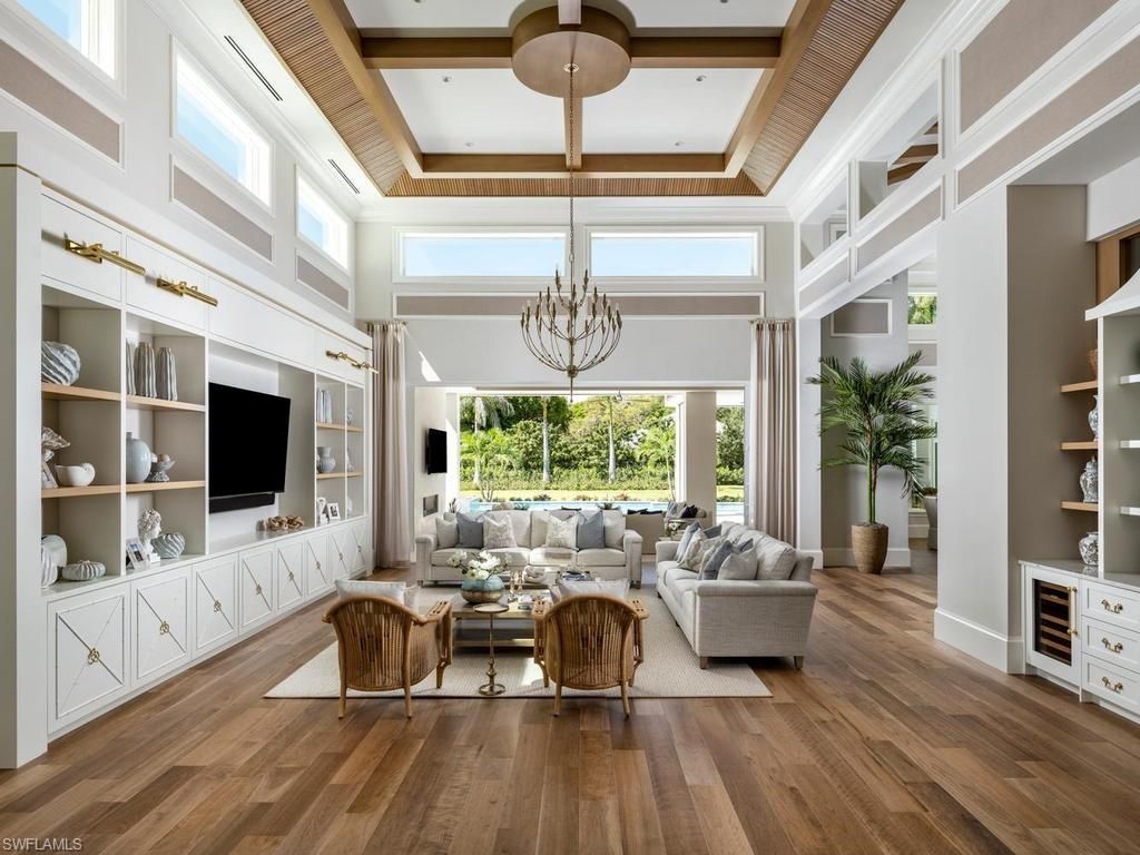 601 Carica RD, NAPLES, FL 34108 — photo 2