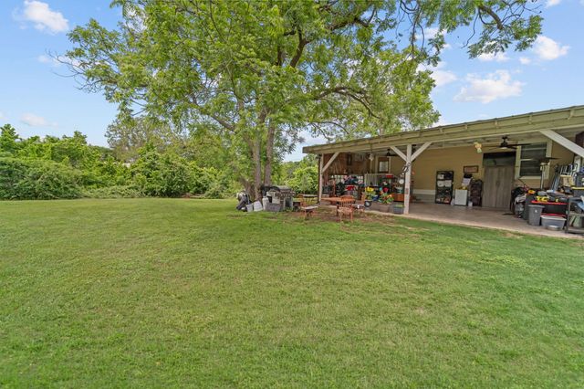 202 Sweed Street, Brenham, TX 77833