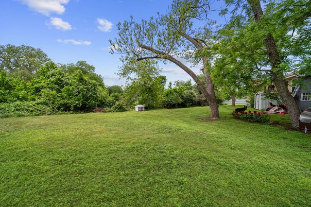 202 Sweed Street, Brenham, TX 77833