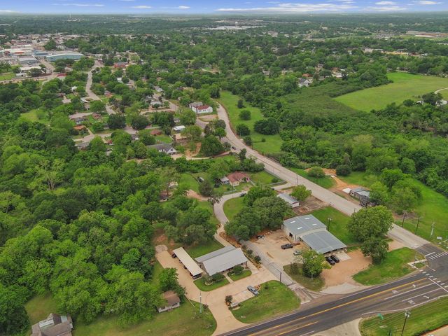 202 Sweed Street, Brenham, TX 77833