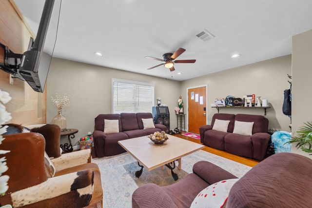 202 Sweed Street, Brenham, TX 77833