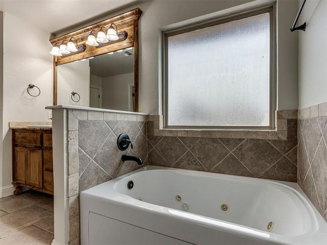 4800 NW 153rd Street, Edmond, OK 73013