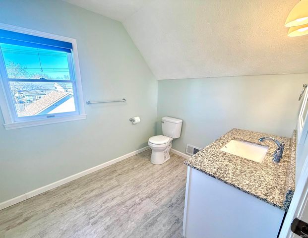 402 W 7Th Street, Mishawaka, IN 46544