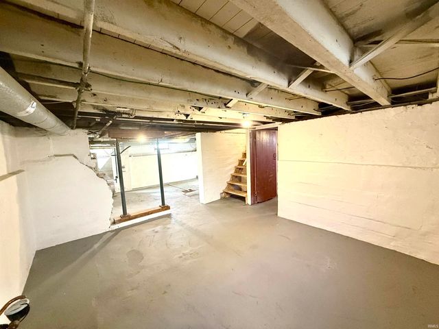 402 W 7Th Street, Mishawaka, IN 46544