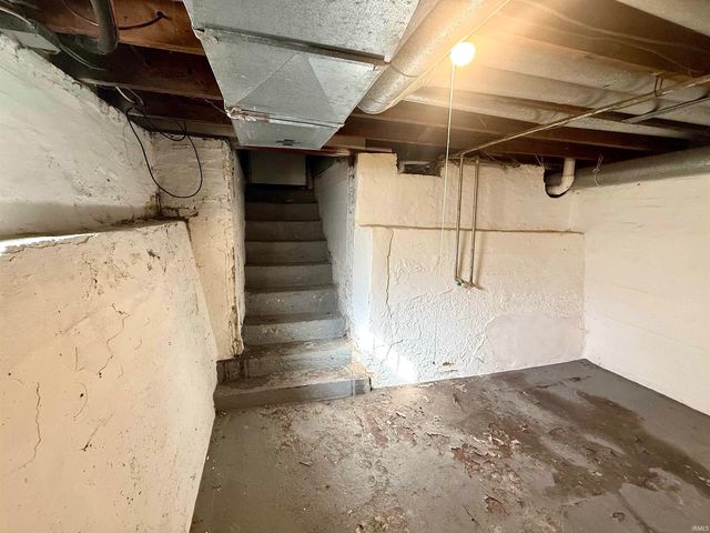 402 W 7Th Street, Mishawaka, IN 46544