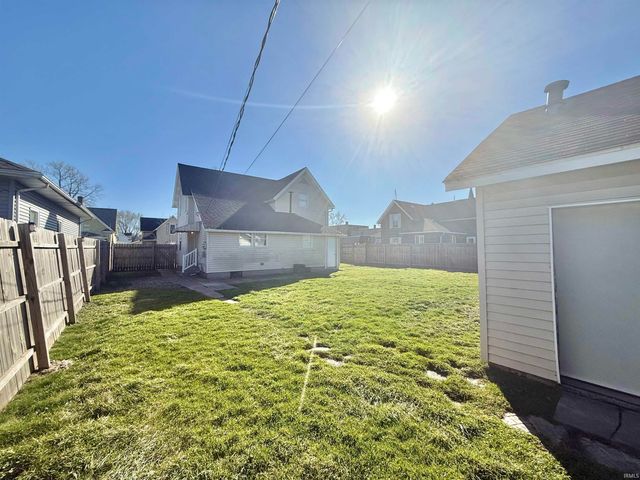 402 W 7Th Street, Mishawaka, IN 46544