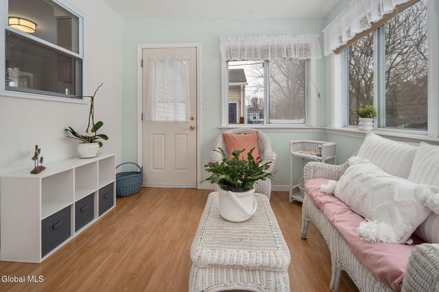 27 Croswell Street, Albany, NY 12206