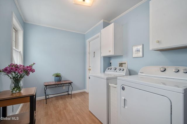 27 Croswell Street, Albany, NY 12206