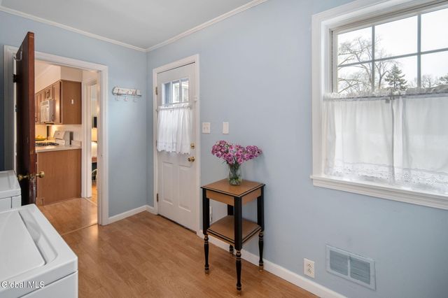 27 Croswell Street, Albany, NY 12206