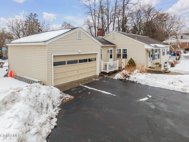 27 Croswell Street, Albany, NY 12206