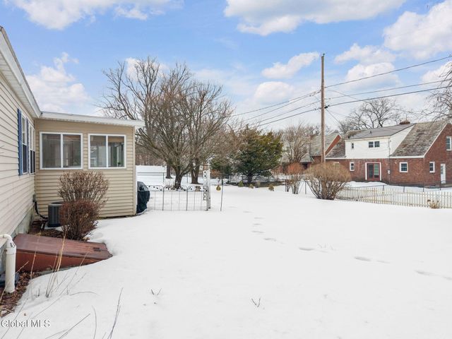 27 Croswell Street, Albany, NY 12206