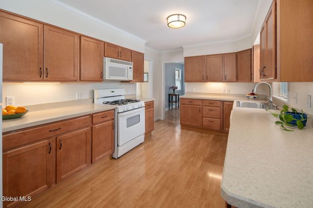 27 Croswell Street, Albany, NY 12206