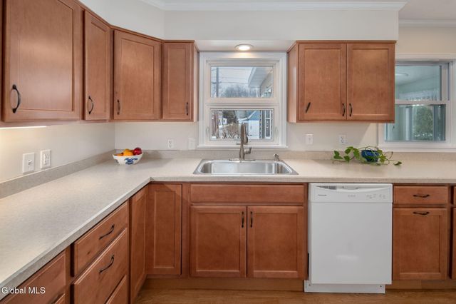 27 Croswell Street, Albany, NY 12206