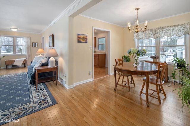 27 Croswell Street, Albany, NY 12206