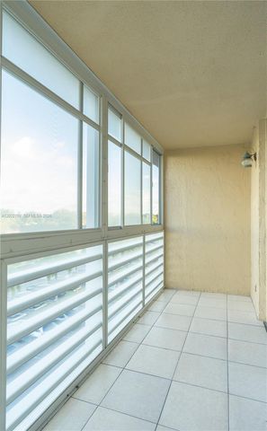 406 NW 68th Ave 410, Plantation, FL 33317