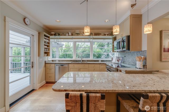 1311 N 78th Street, Seattle, WA 98103