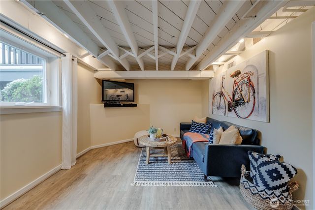 1311 N 78th Street, Seattle, WA 98103