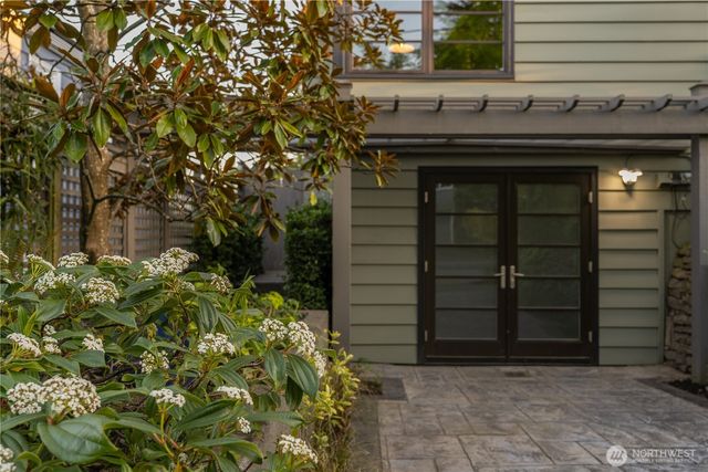 1311 N 78th Street, Seattle, WA 98103