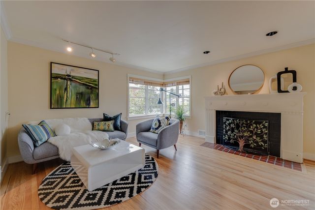 1311 N 78th Street, Seattle, WA 98103
