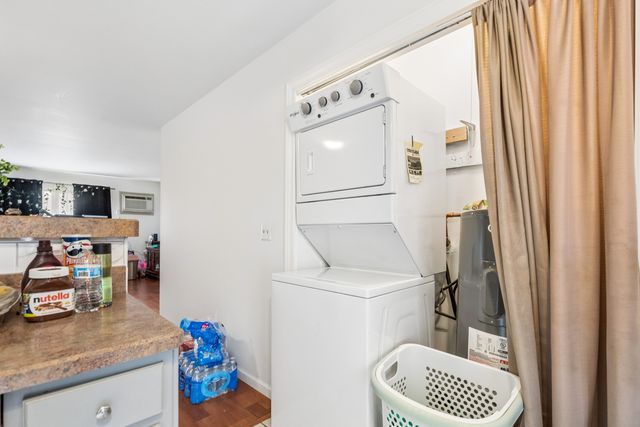 175 N Waters Edge Drive 201, Glendale Heights, IL 60139