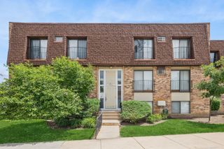 175 N Waters Edge Drive 201, Glendale Heights, IL 60139
