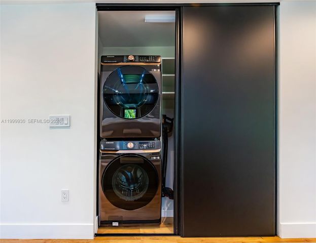 412 NW 41st St, Miami, FL 33127